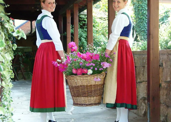 Отель Leicht Biebelried